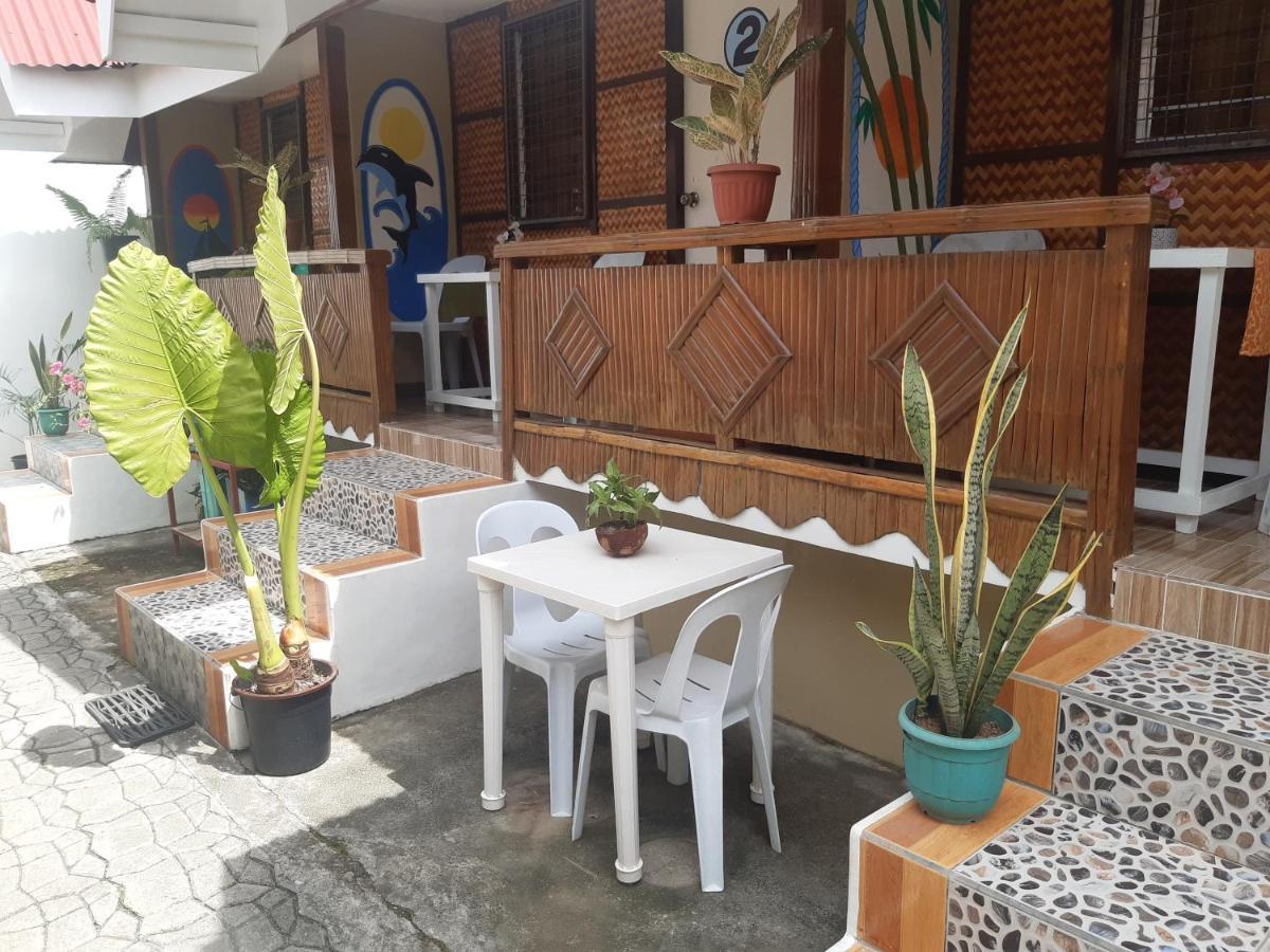 Sandstorm Lodge And Cafe Puerto Galera Exterior photo